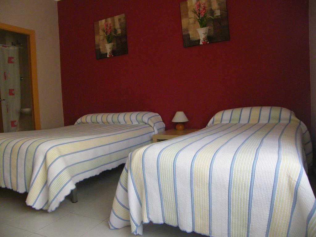 Pension Corona Сарагоса Екстер'єр фото