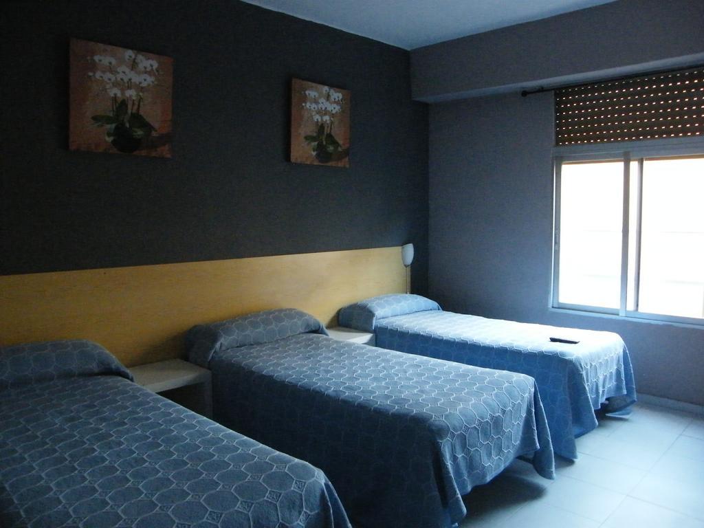 Pension Corona Сарагоса Екстер'єр фото